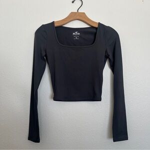 grey hollister long sleeve crop top